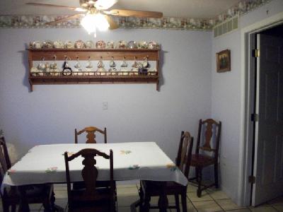 Breakfast room
