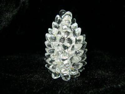 Sliver Pinecone Delight
<p>Pinecone uses Silverlined Long Magatama 4x7 beads. It was a little hard to photograph, but hopefully you'll be able to see it. In person it looks like ice. :)</p>
<p>&nbsp;</p>
