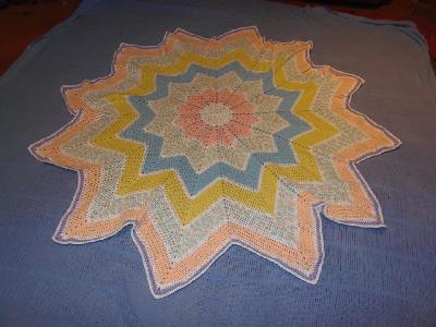 Twelve Point Star Blanket
<p>I made this following a youtube tutorial</p>
