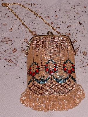 Peyote Beaded Purse
Keywords: beads