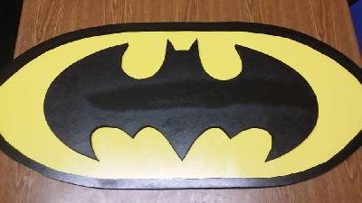 Batman Light
<p>This is the light my husband made for our son, it has led lights around the edge and when turned on itlightsup the symbol</p>
